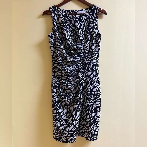 Calvin Klein Black White Abstract Ruched Midi Dress Size 4 Pre-Loved - Picture 1 of 11